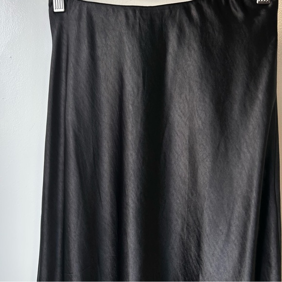 Oak + Fort Satin Finish Bias Cut Skirt Black - Picture 5 of 8